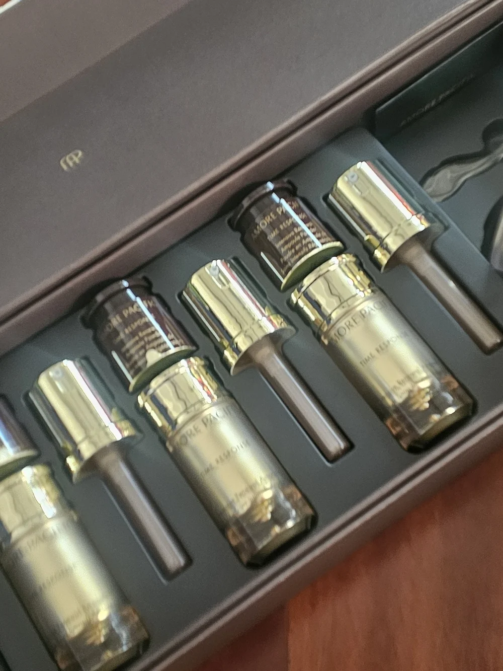 Amore Pacific Absolutea Collection Time Response Intensive Renewal Ampoule